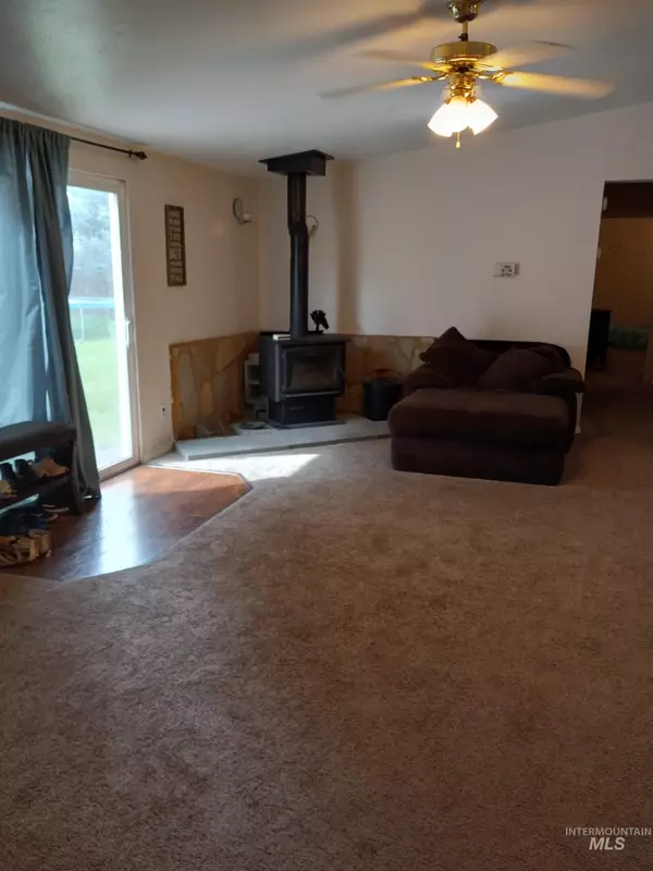 New Plymouth, ID 83655,5431 SE 2nd Ave