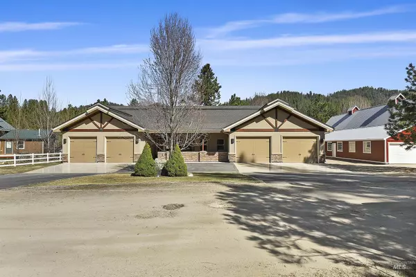 5 Middlefork Circle, Garden Valley, ID 83622