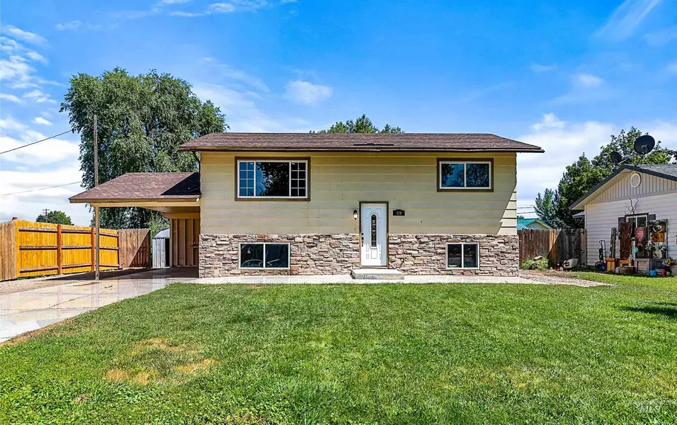 320 Park Ave, New Plymouth, ID 83655