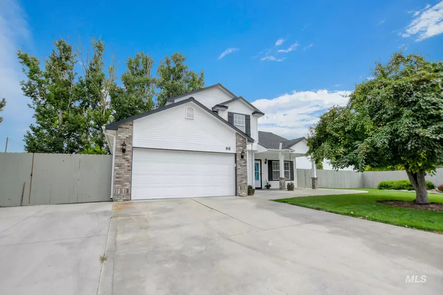 98 S Blue Bonnet, Nampa, ID 83687