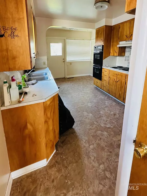 Buhl, ID 83316,218 N 12th