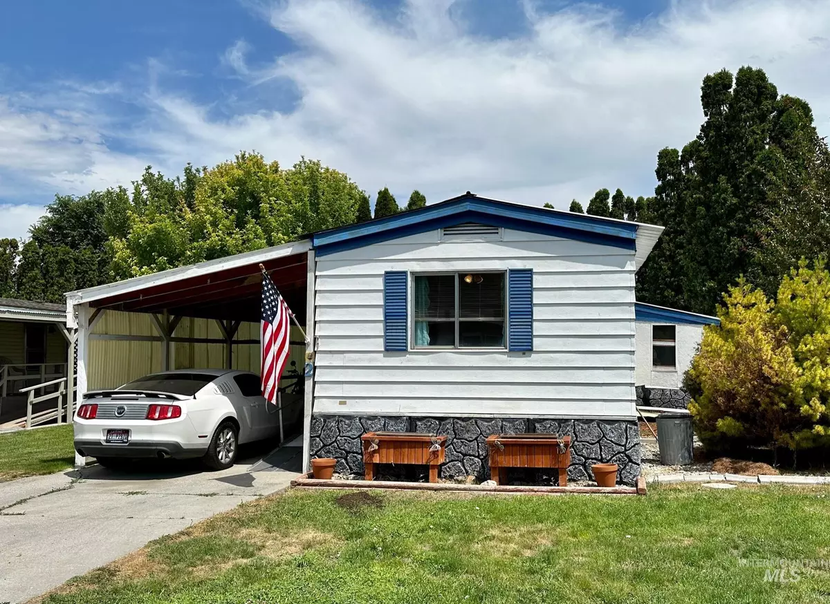 Filer, ID 83328,842 W Midway A Street #2