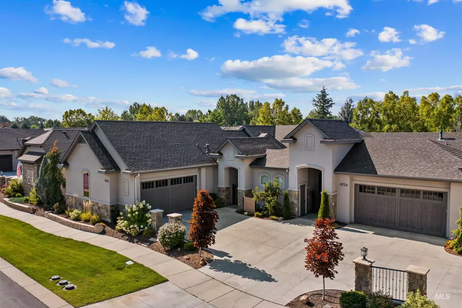 9756 W Tributary Lane, Garden City, ID 83714