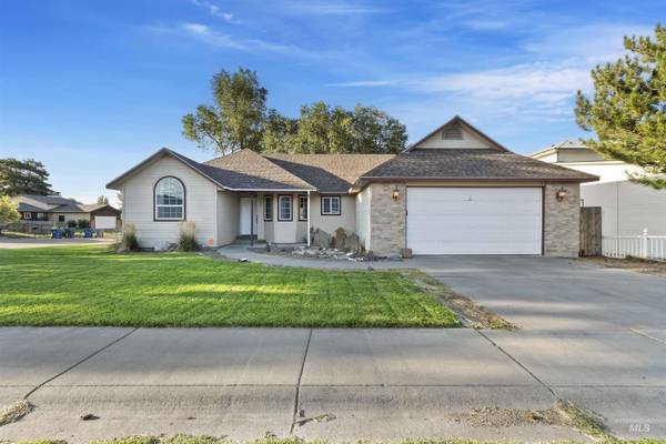 1385 E 19th N, Mountain Home, ID 83647