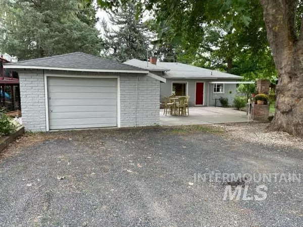 Payette, ID 83661,504 Highland Drive