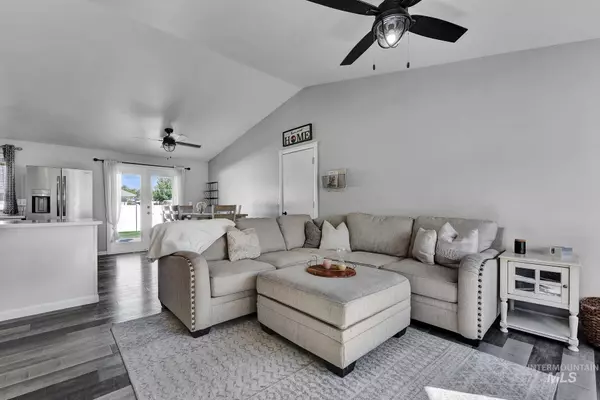 Boise, ID 83704,1182 N Iris Ave