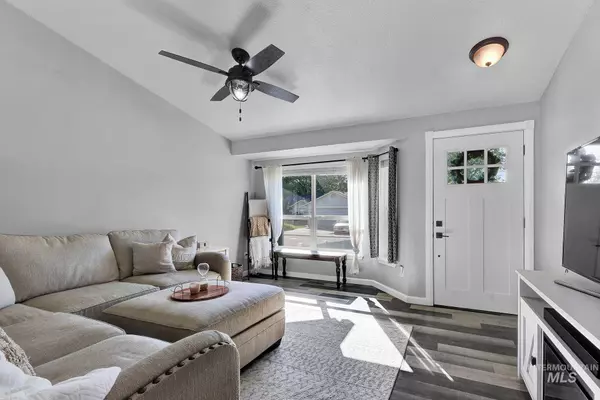 Boise, ID 83704,1182 N Iris Ave