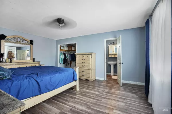 Declo, ID 83323,2152 E 300 S