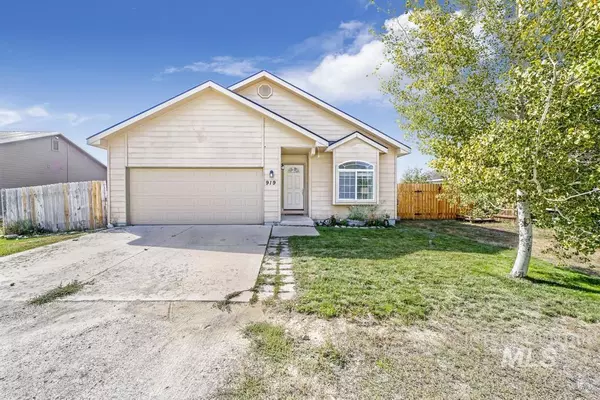 Fairfield, ID 83327,919 W 5th Street