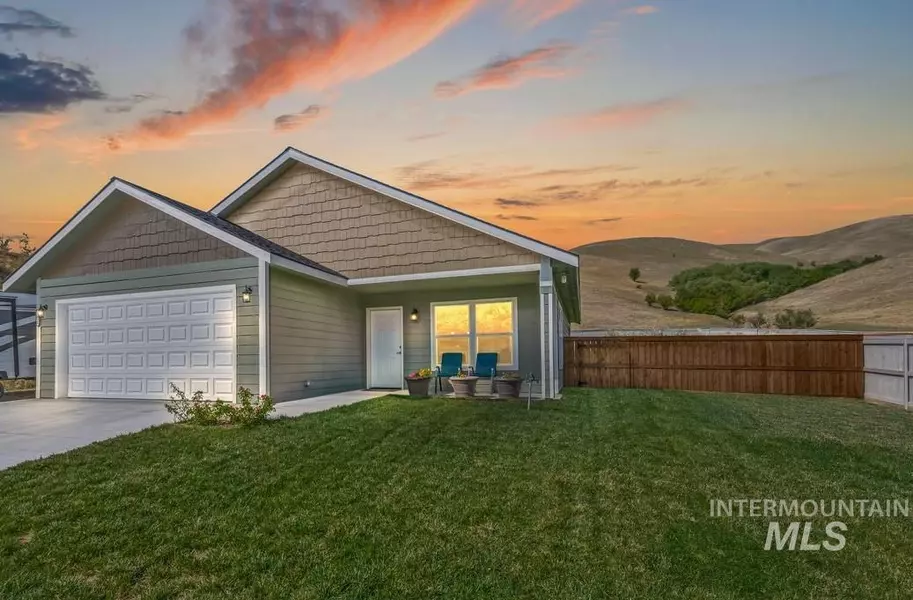 109C 3rd Street Circle, Horseshoe Bend, ID 83629