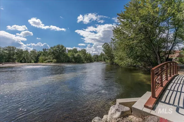 Garden City, ID 83714,9985 W Sleepy Hollow Lane