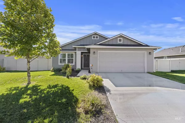 8293 E Copenhaver St., Nampa, ID 83687