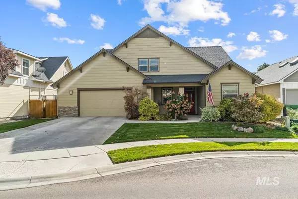 725 E Washakie St, Meridian, ID 83646