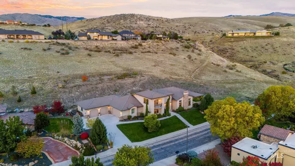 Boise, ID 83712,474 N Strata Via Way