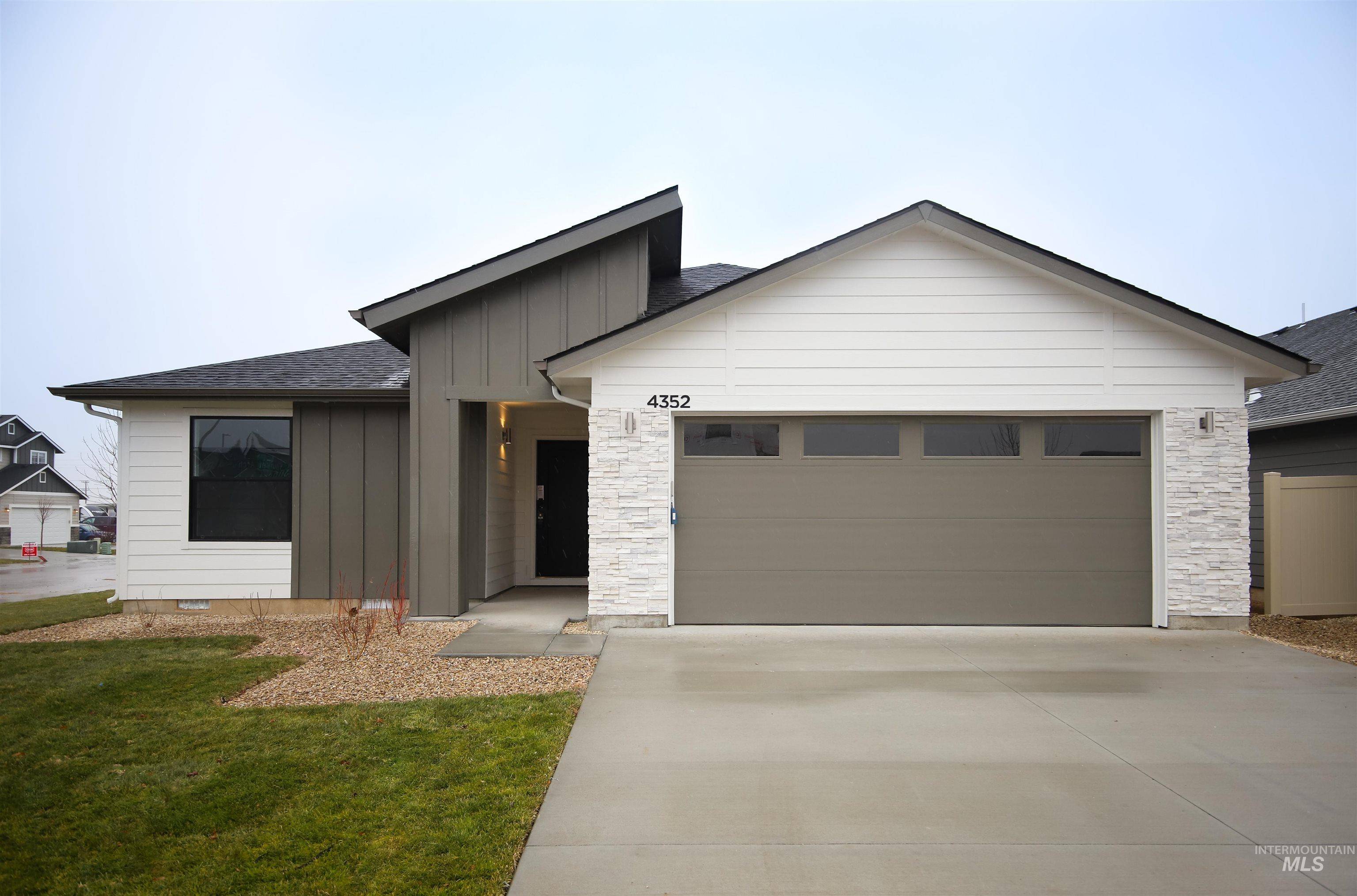 4352 W Sunset Arch St, Meridian, ID 83642