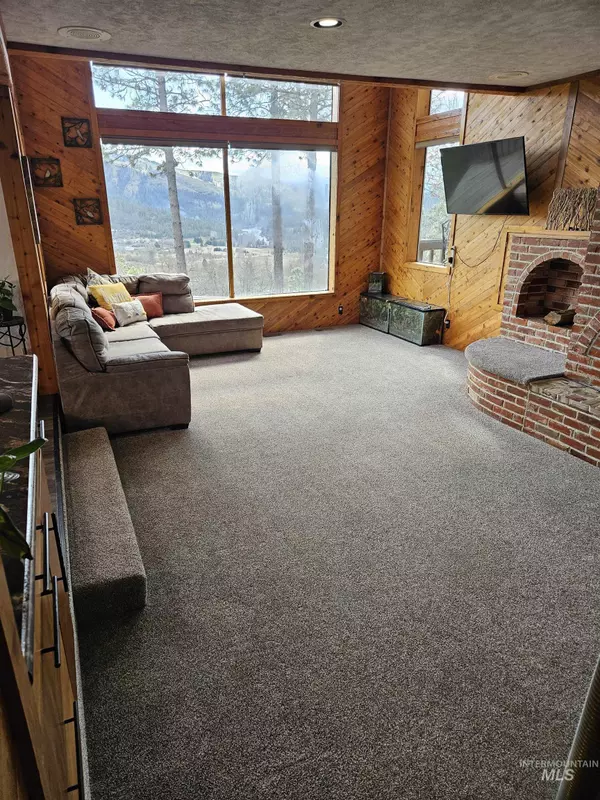 Kamiah, ID 83536,403 Tamarack Road