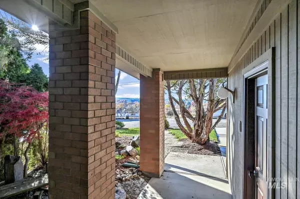 Boise, ID 83712,604 N San Felipe Way