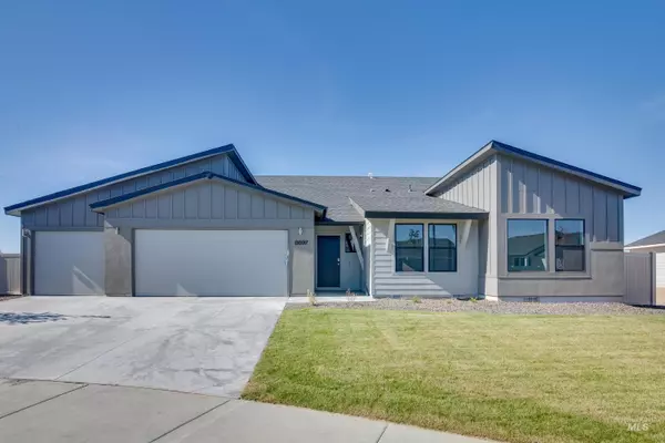 1060 SW Shikra St, Mountain Home, ID 83647