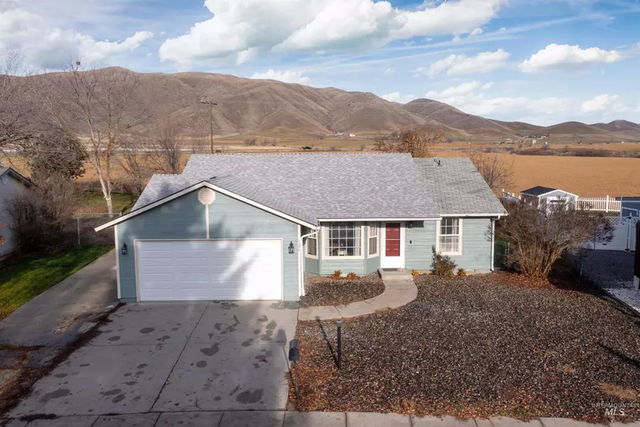 126 N Riverside Dr., Horseshoe Bend, ID 83629