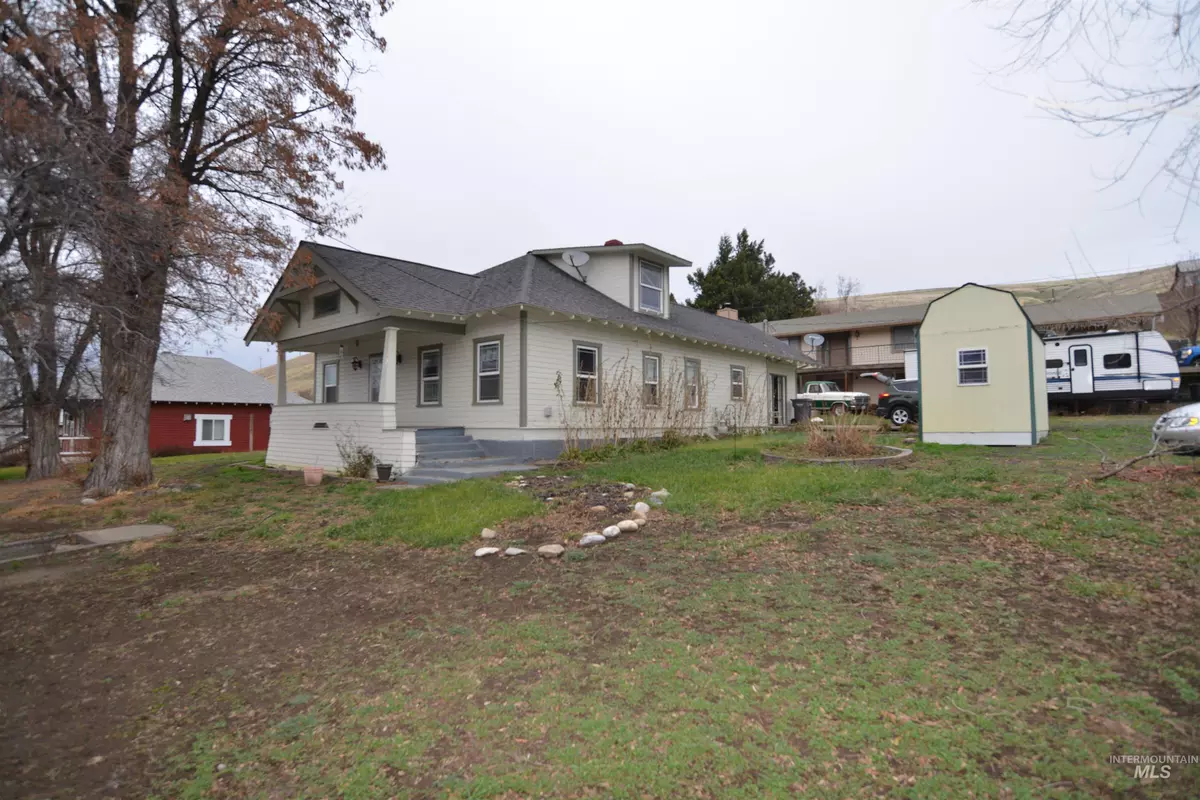 Pomeroy, WA 99347,1673 Main Street