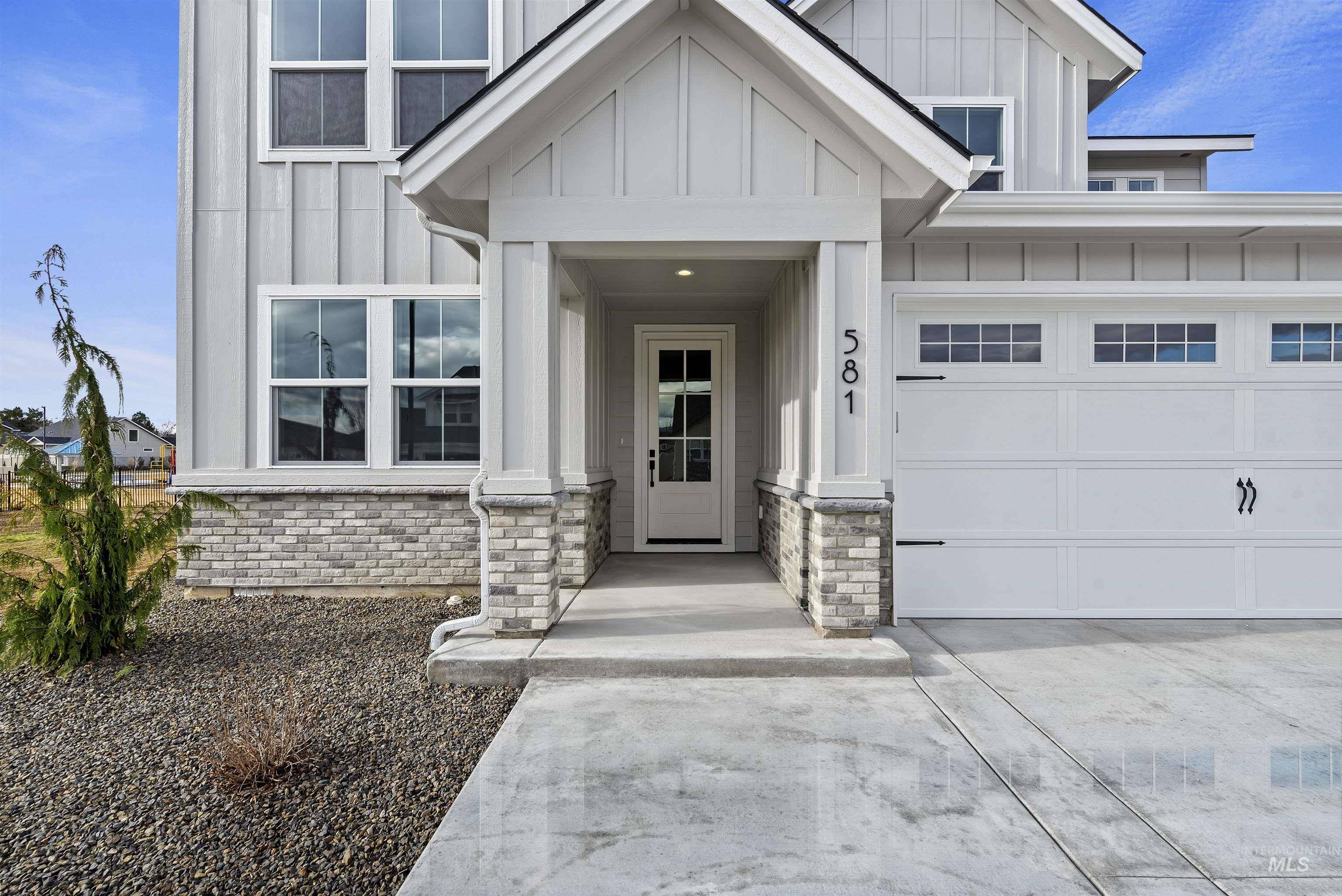 Eagle, ID 83616,581 N Morning Glory Avenue