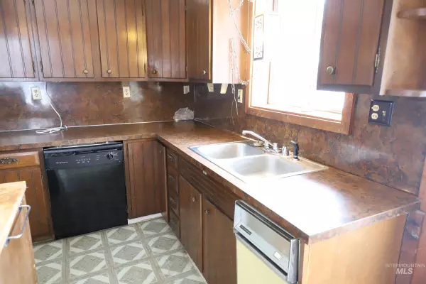 Rogerson, ID 83302,2287 East 1510 North