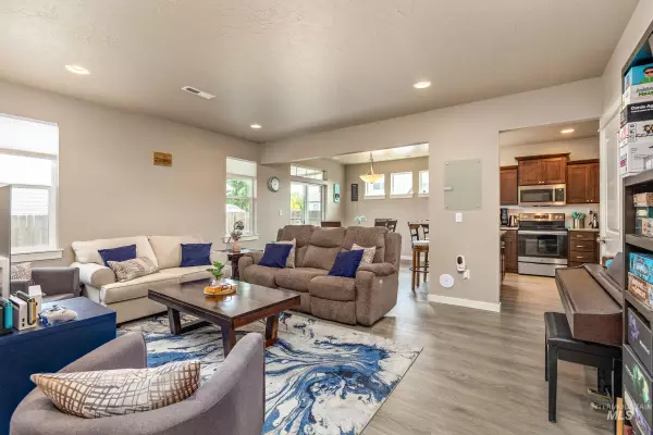 12048 W Victory Rd, Boise, ID 83709