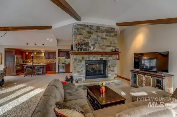 Mccall, ID 83638,616 N 3rd Street
