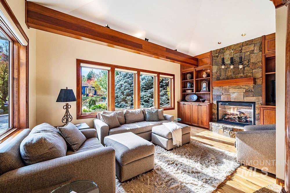 Boise, ID 83702,1308 E Harcourt Dr