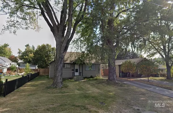 Moscow, ID 83843,1214 S Logan Street