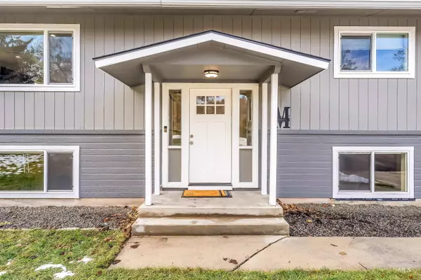 10027 W Cayuse Ln, Boise, ID 83714