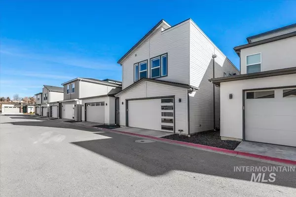 Eagle, ID 83616,79 S Snead Avenue