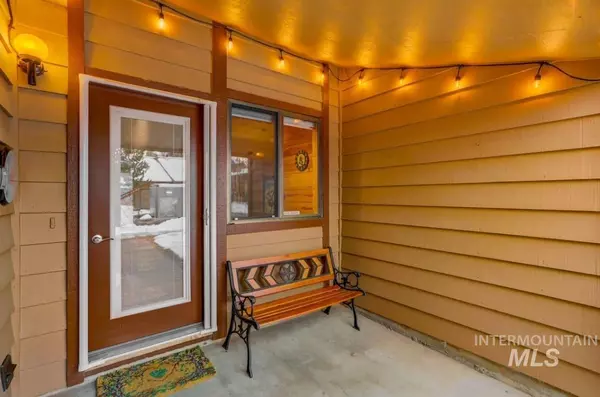 Mccall, ID 83638-3206,1607 Davis Ave. W141