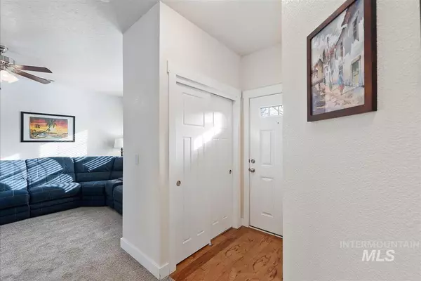 Eagle, ID 83616,429 N Baxter Way