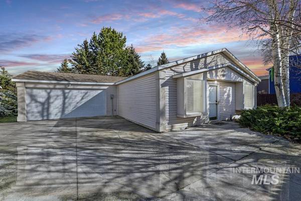 968 Sparks Street N, Twin Falls, ID 83301