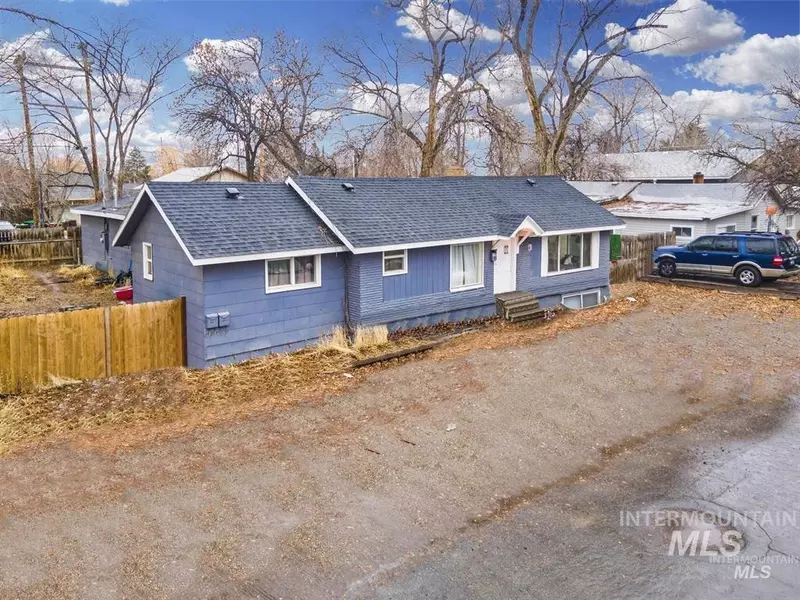 469 Van Buren St, Twin Falls, ID 83301