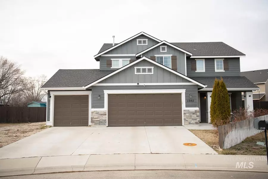 1240 NE Dusty Court, Mountain Home, ID 83647