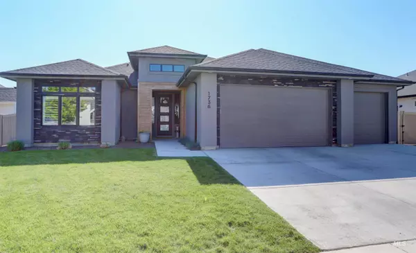 1736 Peakhurt Ave, Kuna, ID 83634-2271