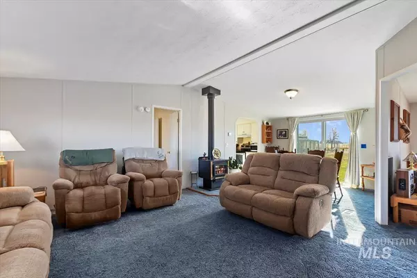 Filer, ID 83328,2427 E 3856 N