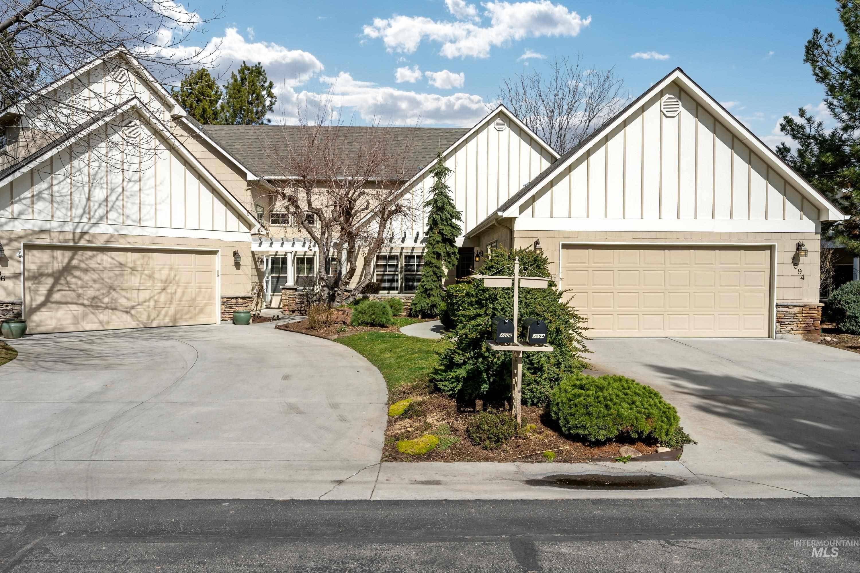 7594 W Hathaway Ln, Garden City, ID 83714-9012