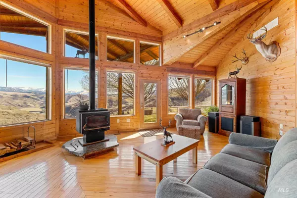 White Bird, ID 83554,122 Salmon View Road