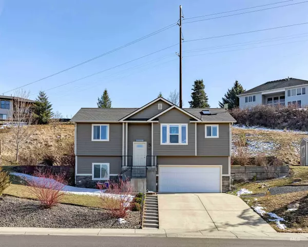 2521 Castleford, Moscow, ID 83843