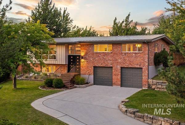 520 W Highland View Dr, Boise, ID 83702