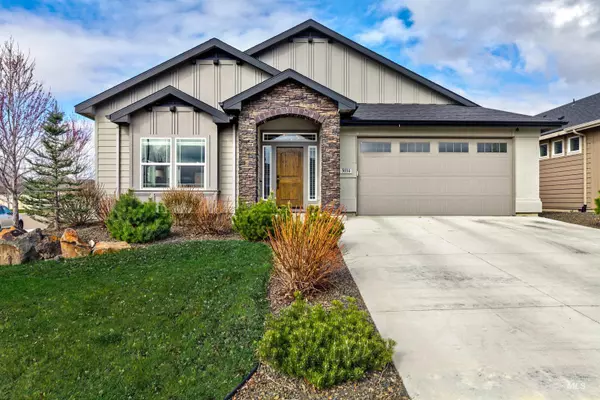 5014 S Lava Springs Loop, Nampa, ID 83686