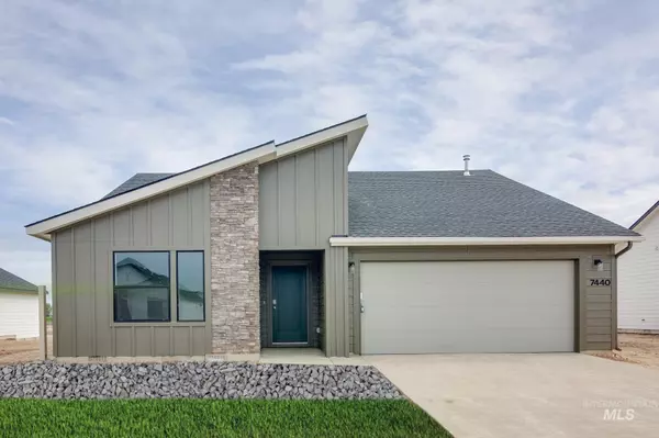 7440 E Marble Springs Dr, Nampa, ID 83687