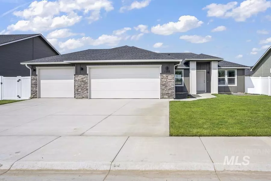 1355 Dawn St, Weiser, ID 83672