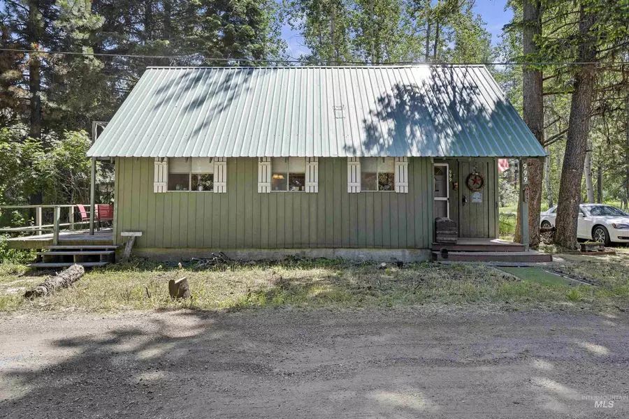 999 Yew Wood St, Mccall, ID 83638