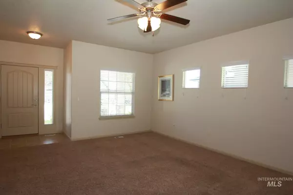 Meridian, ID 83646,2588 E Summer Dawn St