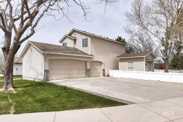 Kuna, ID 83634,1174 W Karat Way