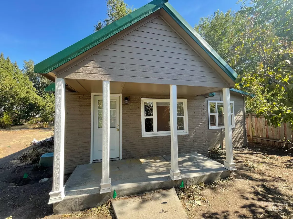 Mountain Home, ID 83647,450 S 10th E